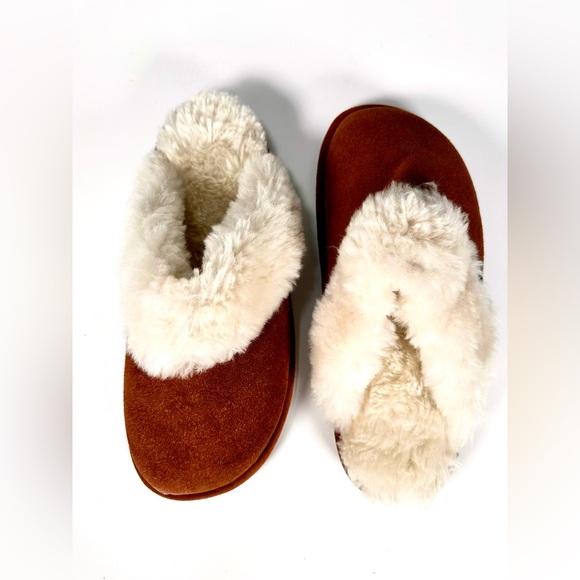 NWOT Red Wing Womens Slipper cowhide suede leather
100% sheepskin lining - Picture 9 of 10